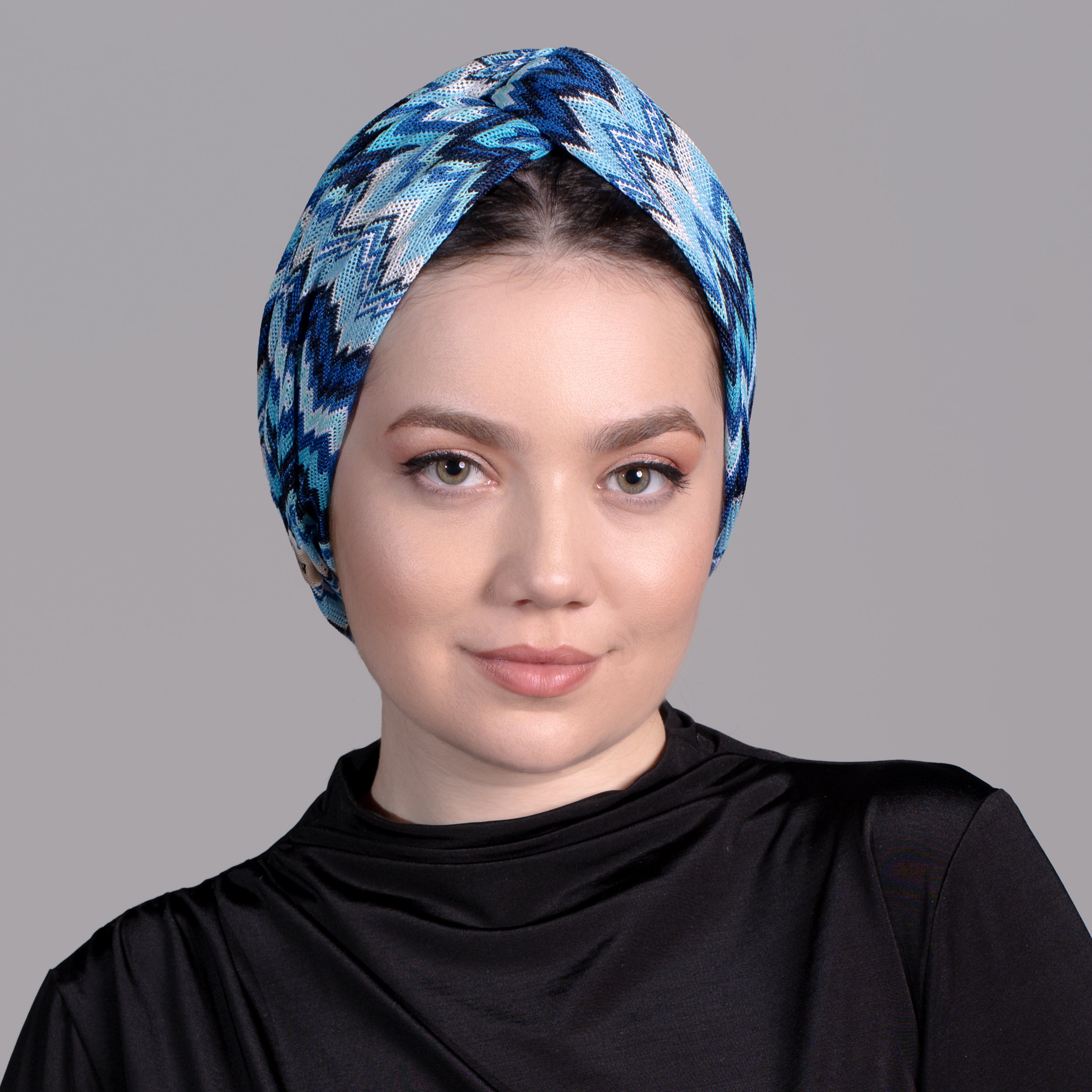 ZikZak Desenli Burgulu Bone - Esnek Triko Kumaş - Çok Renkli - Twisted Zigzag Blue Bone - BitterColors