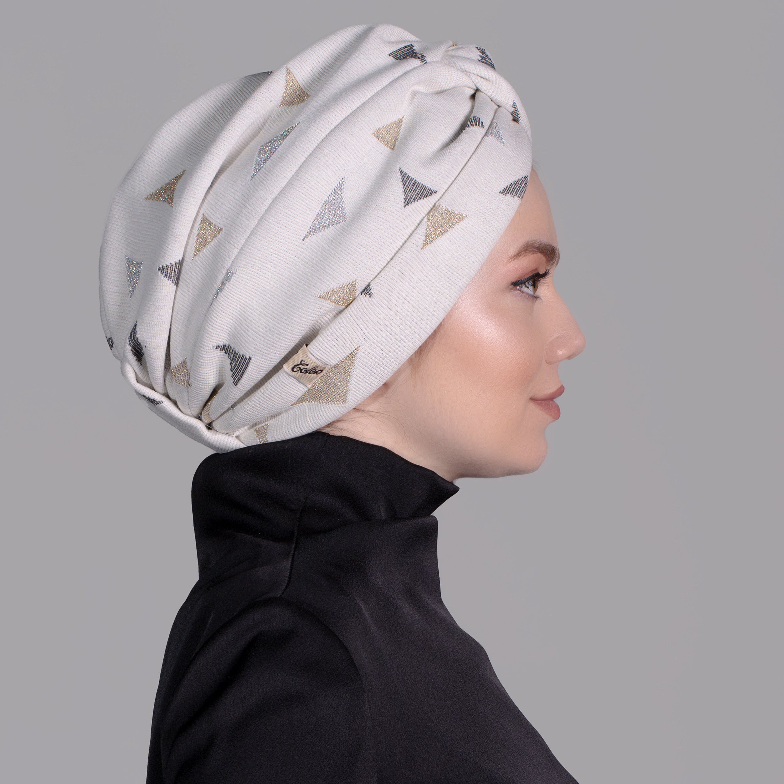 Piramit Burgulu Bone - Çift Taraflı -  Esnek Örme Kumaş - Krem Rengi - BitterColors