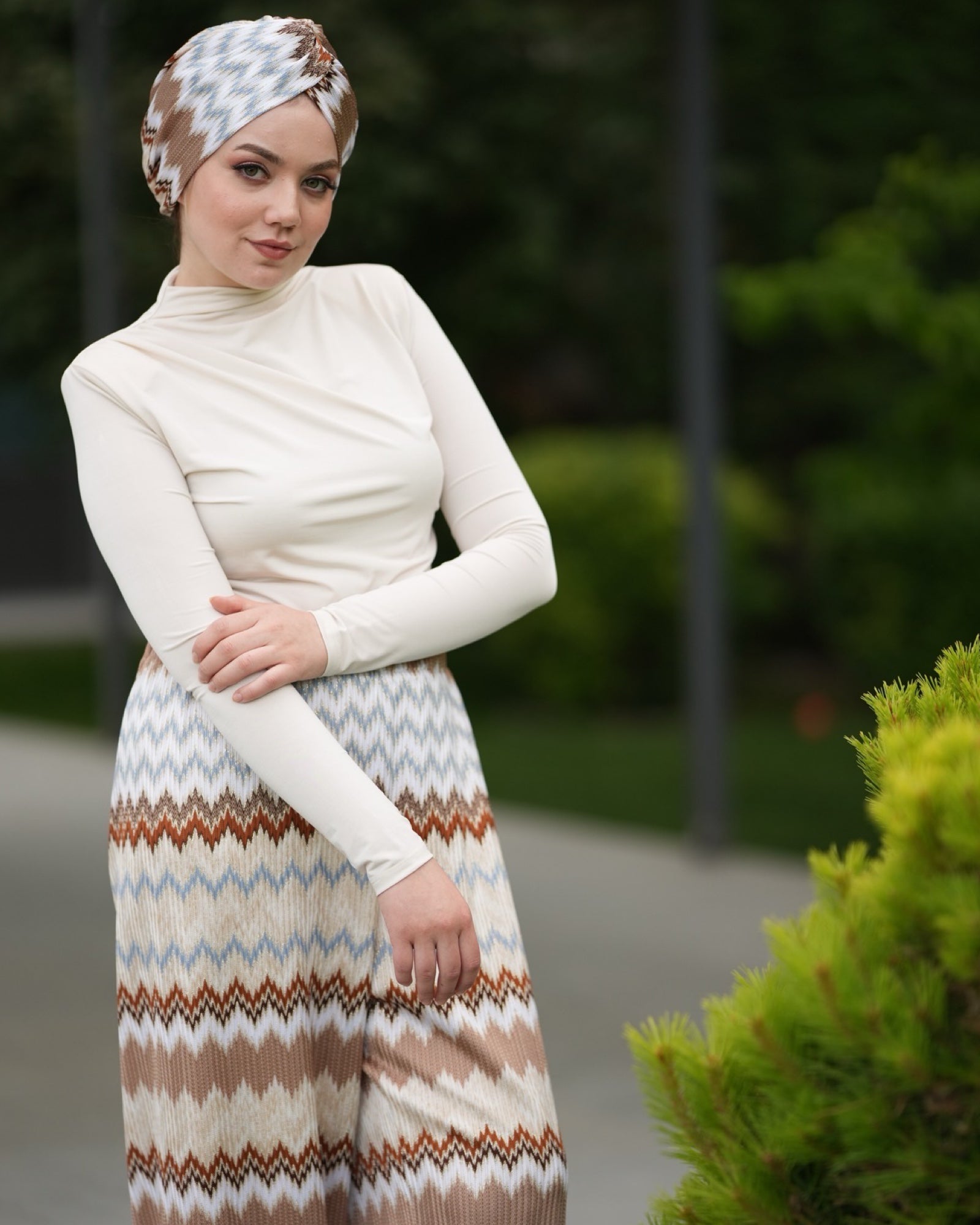 Twisted Zigzag Latte - Burgulu - Zikzak Desenli - Mavi, Kahve, Krem Renkli - Triko Kumaş - BitterColors
