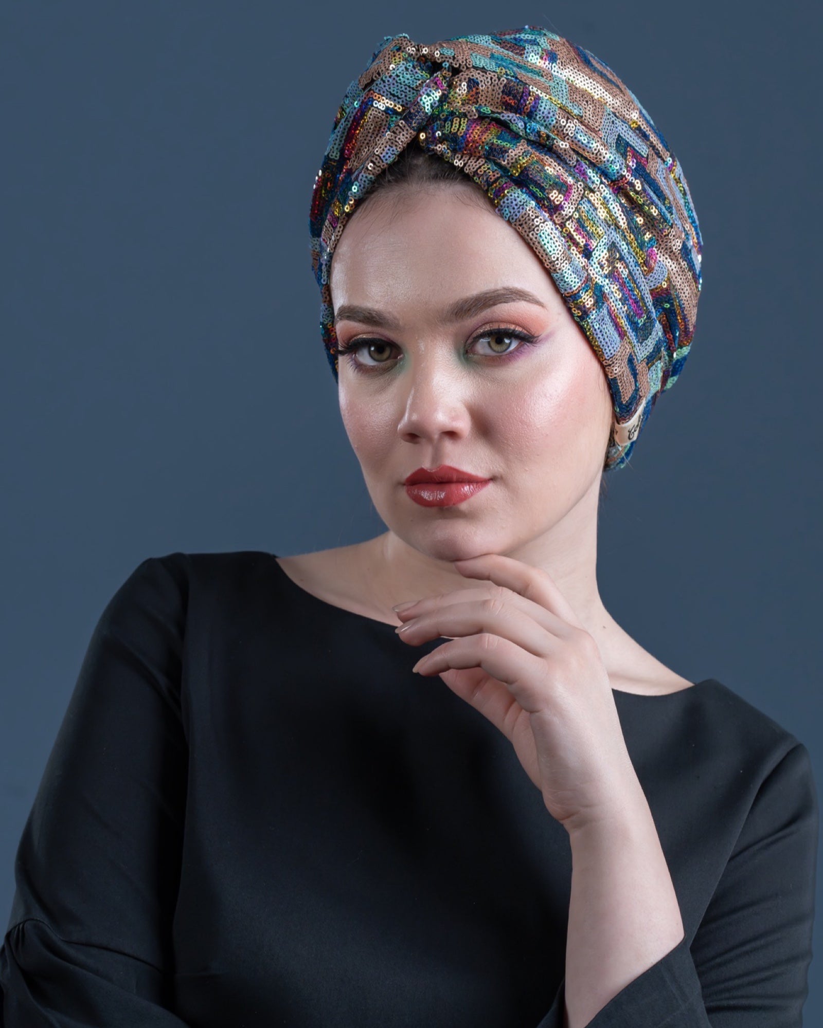 Roma Pul Payet Geometrik Desen Bone - Penye Astarlı - Çok Renkli - Bitter Colors