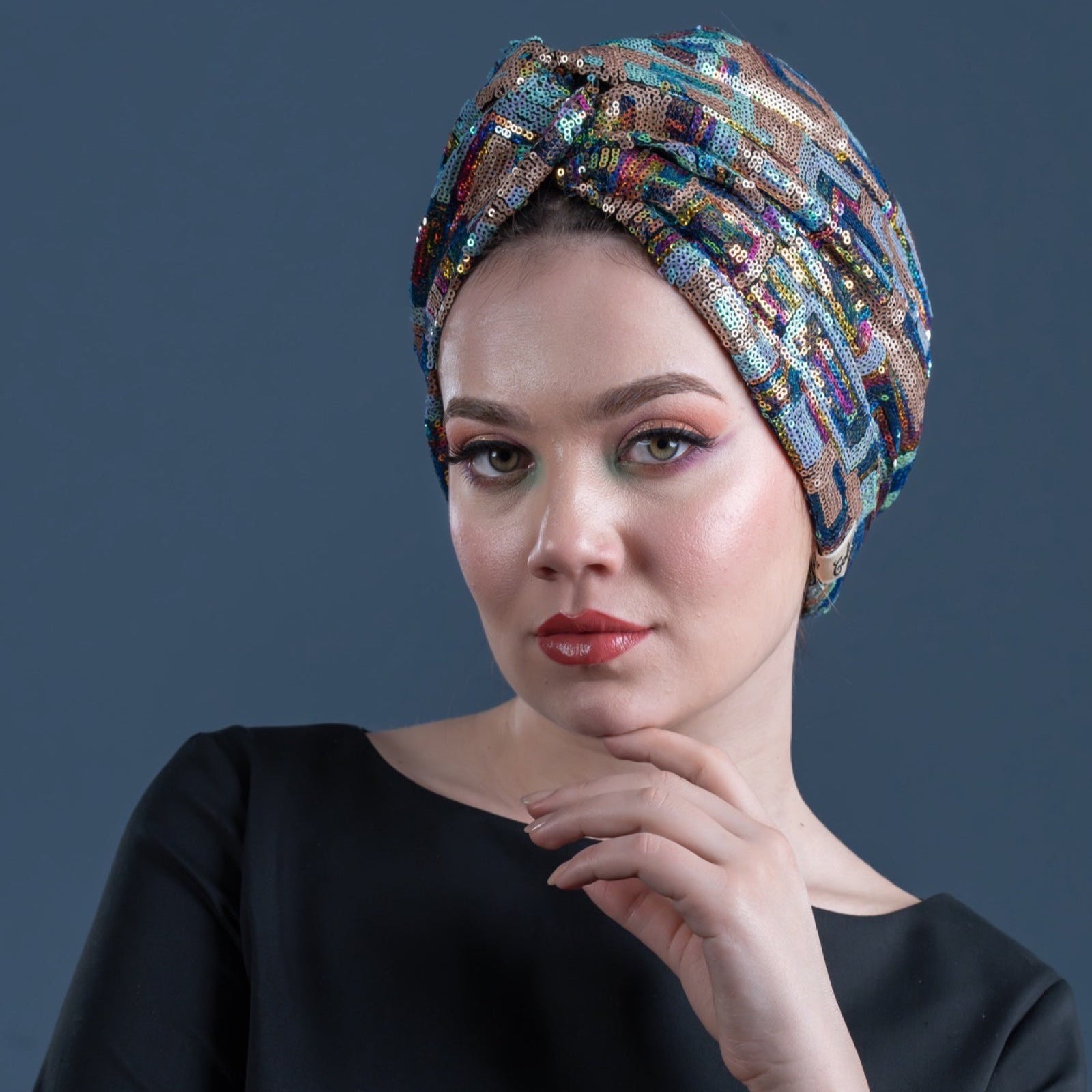 Roma Pul Payet Geometrik Desen Bone - Penye Astarlı - Çok Renkli - Bitter Colors