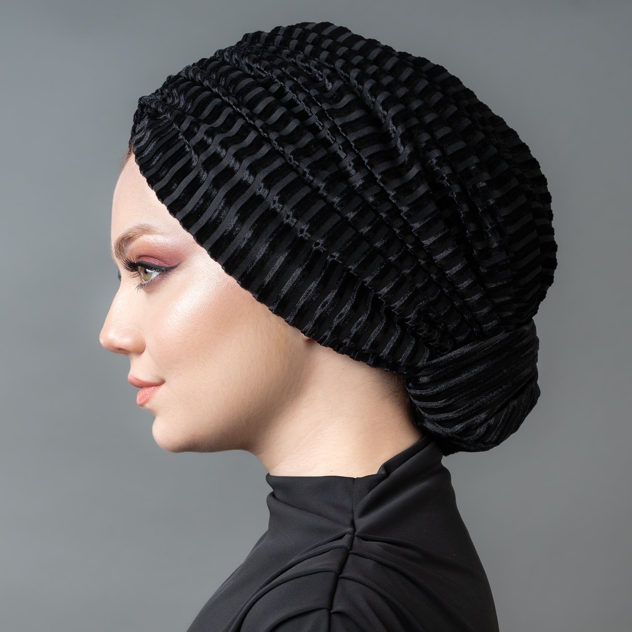 Beyrut Çizgili Kadife Bone - Esnek Kadife Kumaş - Siyah Renk - Bitter Colors