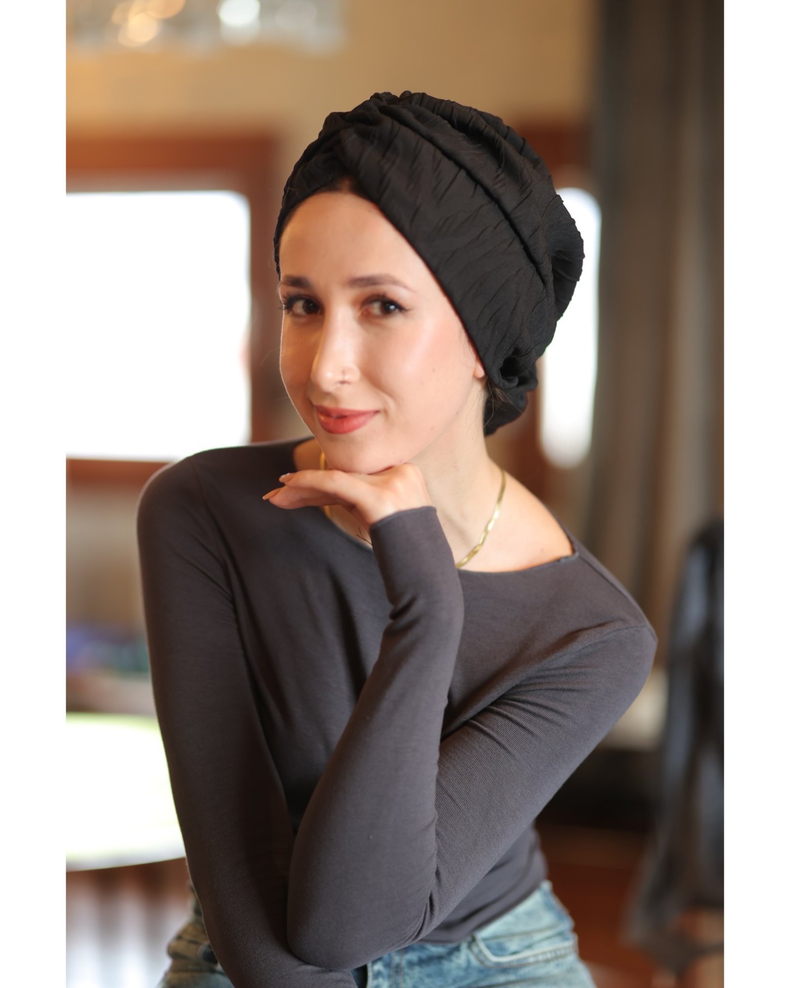 Esra Tokelli Büzgülü Bone - Kabartmalı Kumaş - Siyah Renk - BitterColors