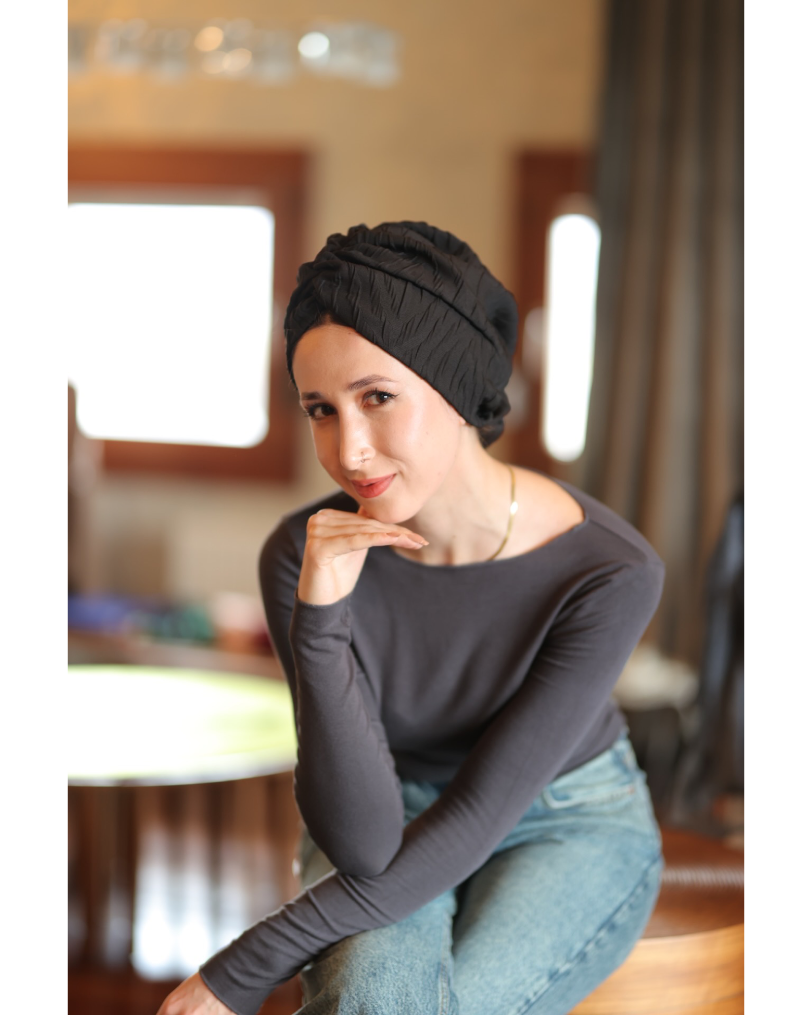 Esra Tokelli Büzgülü Bone - Kabartmalı Kumaş - Siyah Renk - BitterColors