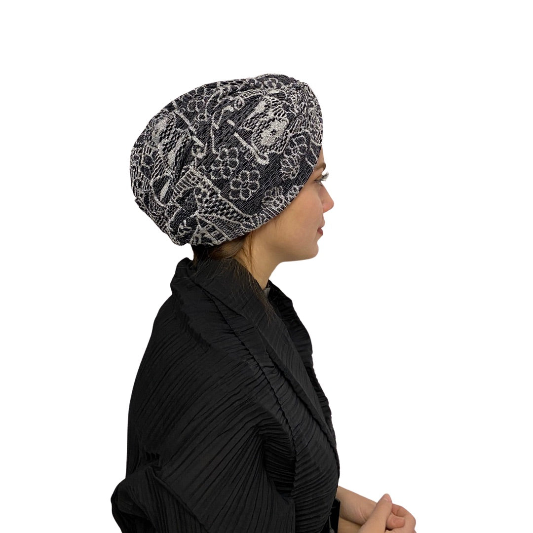 Burgulu Çiçek Desenli Bone - Örme/Triko Kumaş - Gri/Siyah - BitterColors