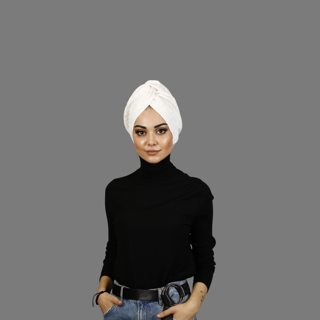 Burgulu Dama Desenli Bone - Esnek,Kalın Kumaş - Beyaz Renk - BitterColors