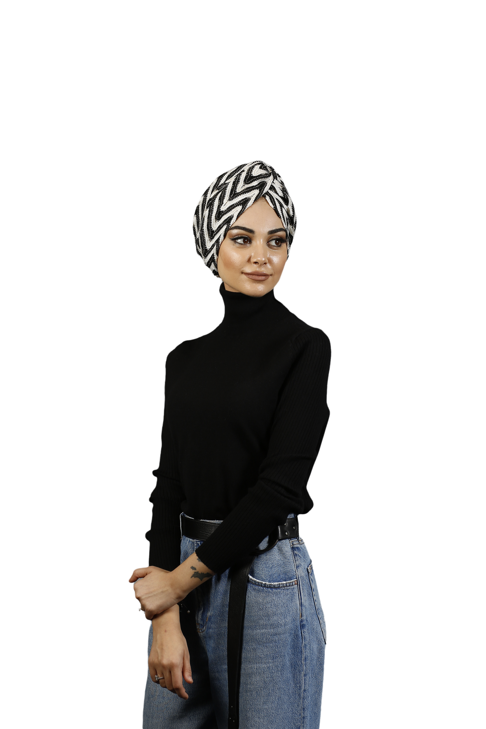 ZikZak Desenli Örme Bone - Esnek Triko Kumaş - Siyah/Beyaz Renk - BitterColors