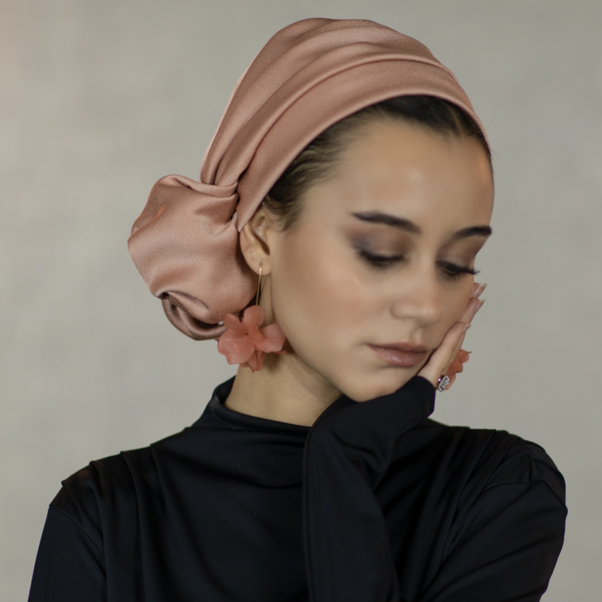 Dubai Krep Saten Bone - Bağlamalı Bone - BitterColors