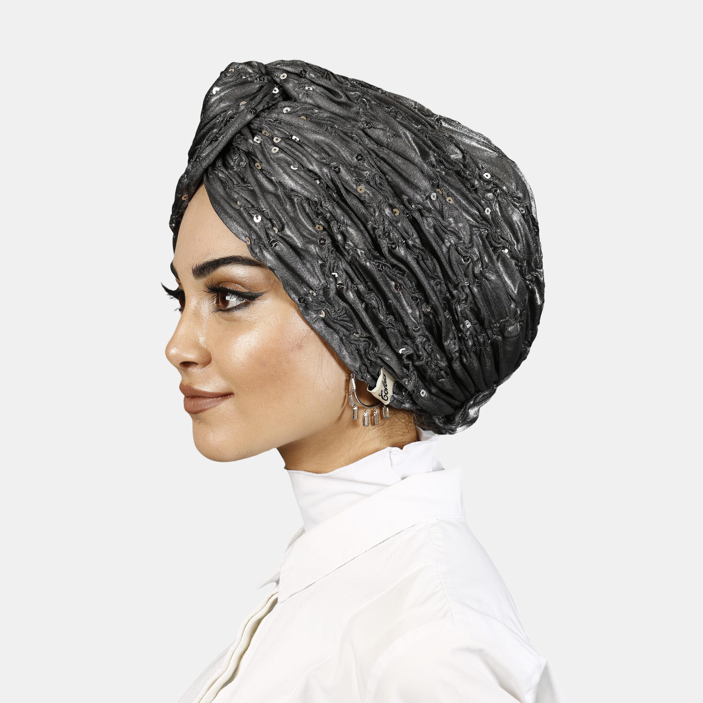 Burgulu Şık Bone - Parlak Kumaş - Gümüş Rengi - BitterColors