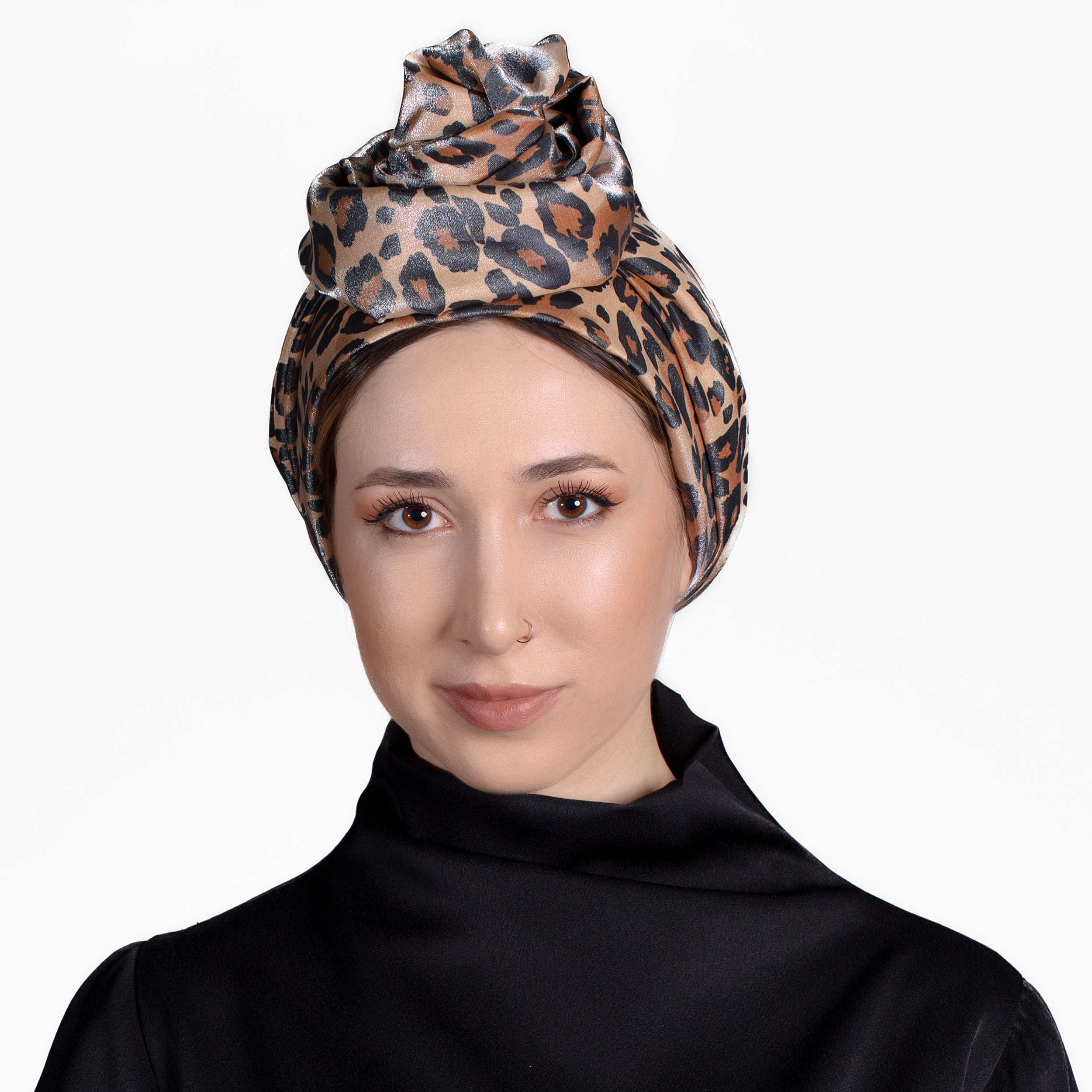 Esra Tokelli, Telli Leopar Bone