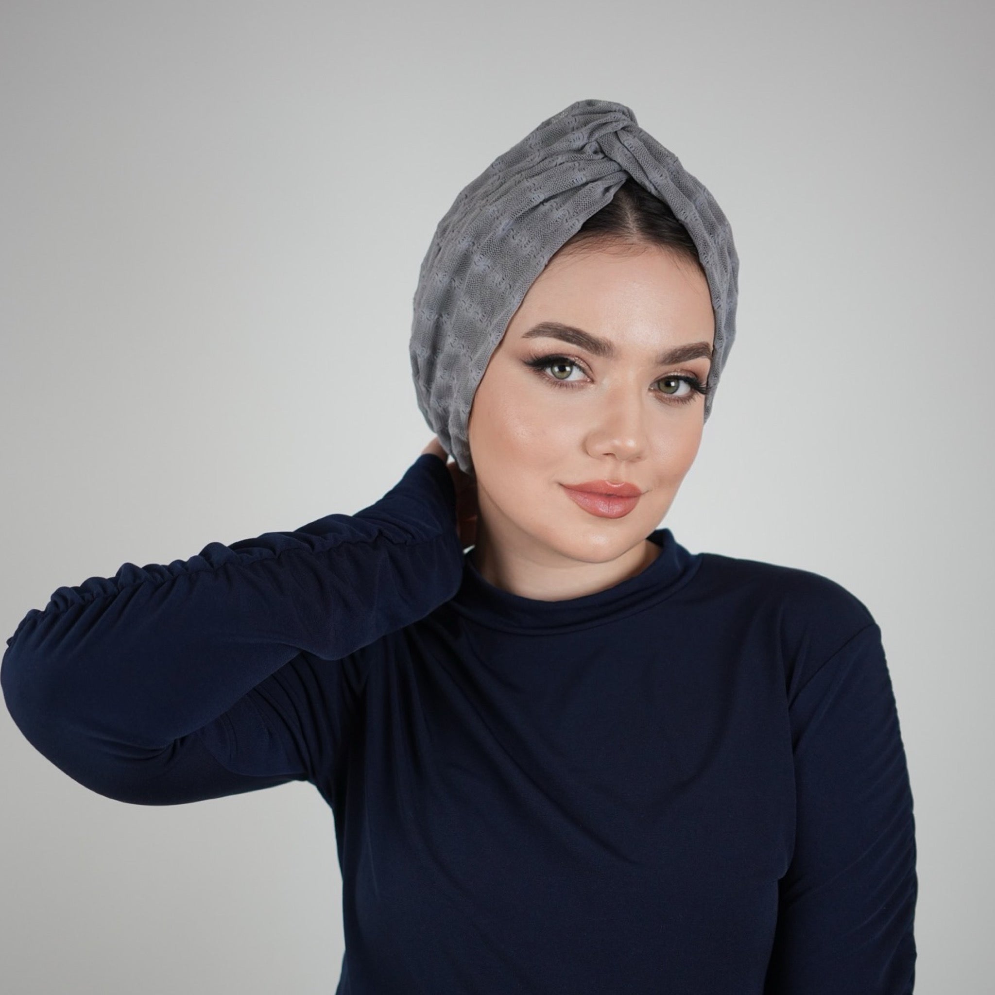 Twisted Betulle Grey Çift Kat Tül Esnek El Yapımı Şık Bone