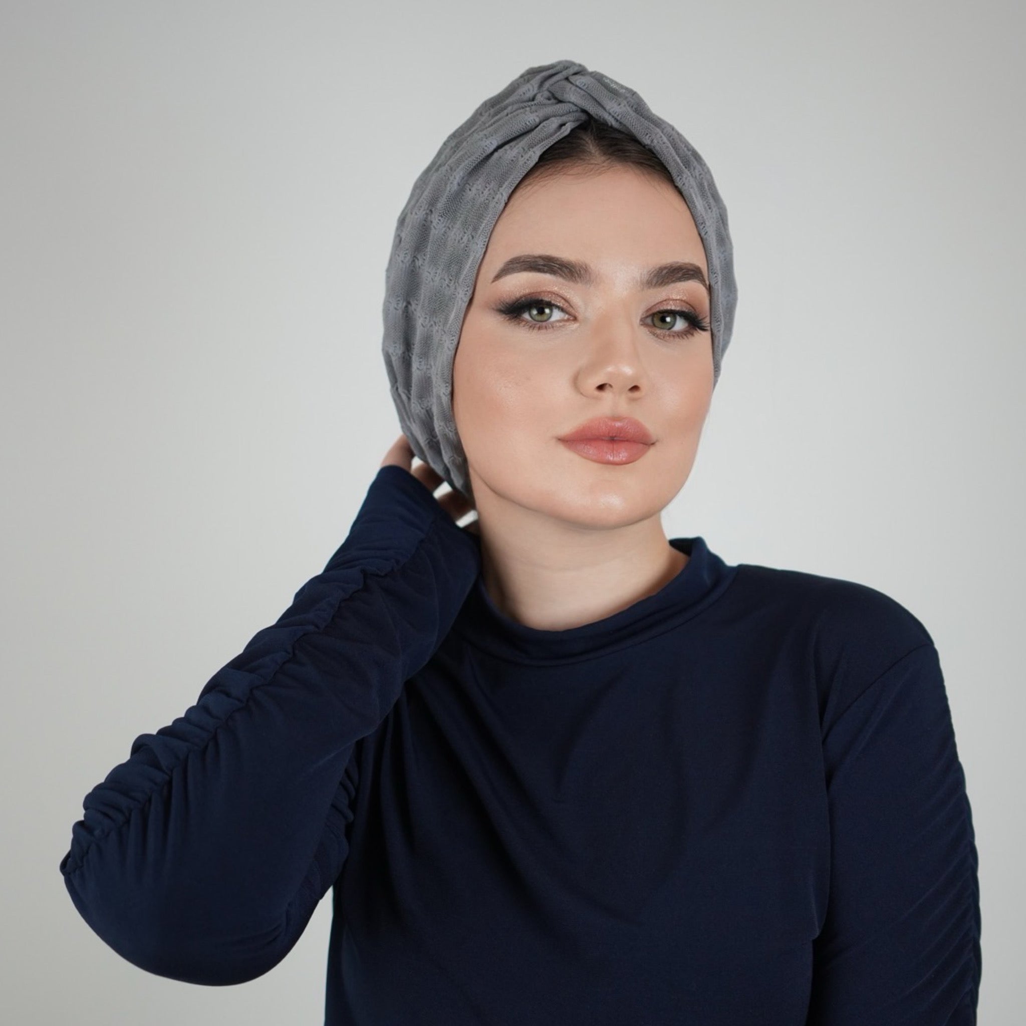 Twisted Betulle Grey Çift Kat Tül Esnek El Yapımı Şık Bone