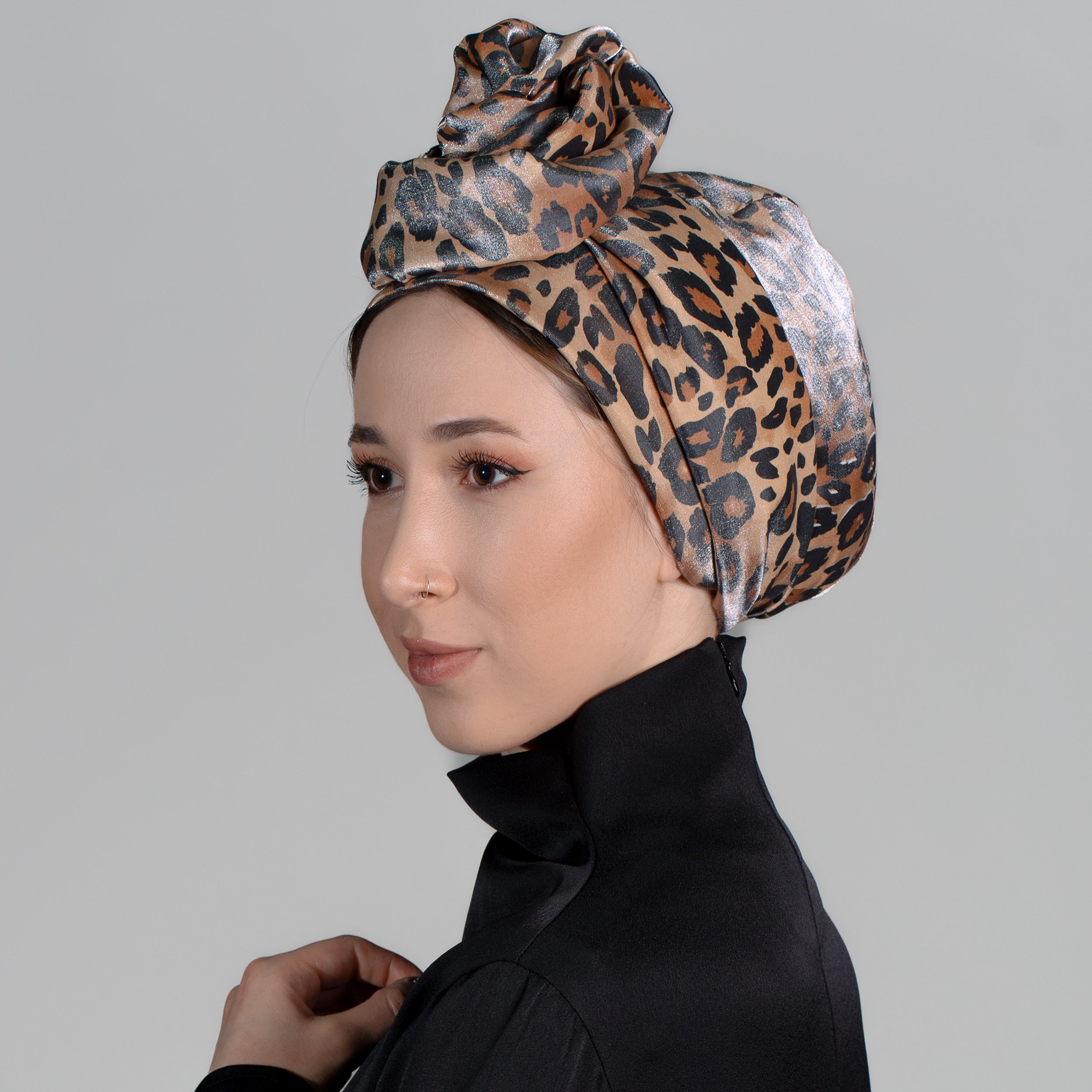 Esra Tokelli, Telli Leopar Bone