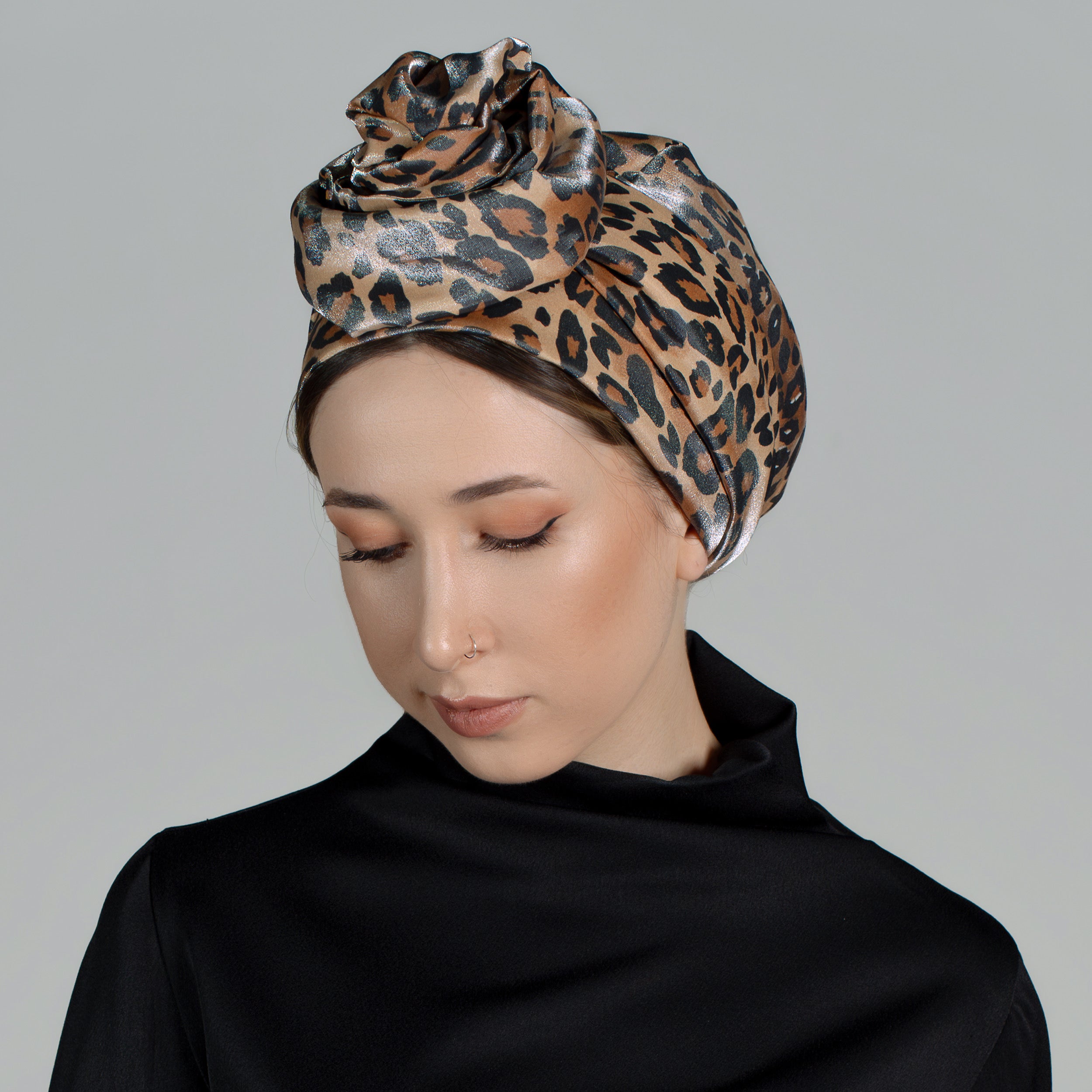 Esra Tokelli, Telli Leopar Bone