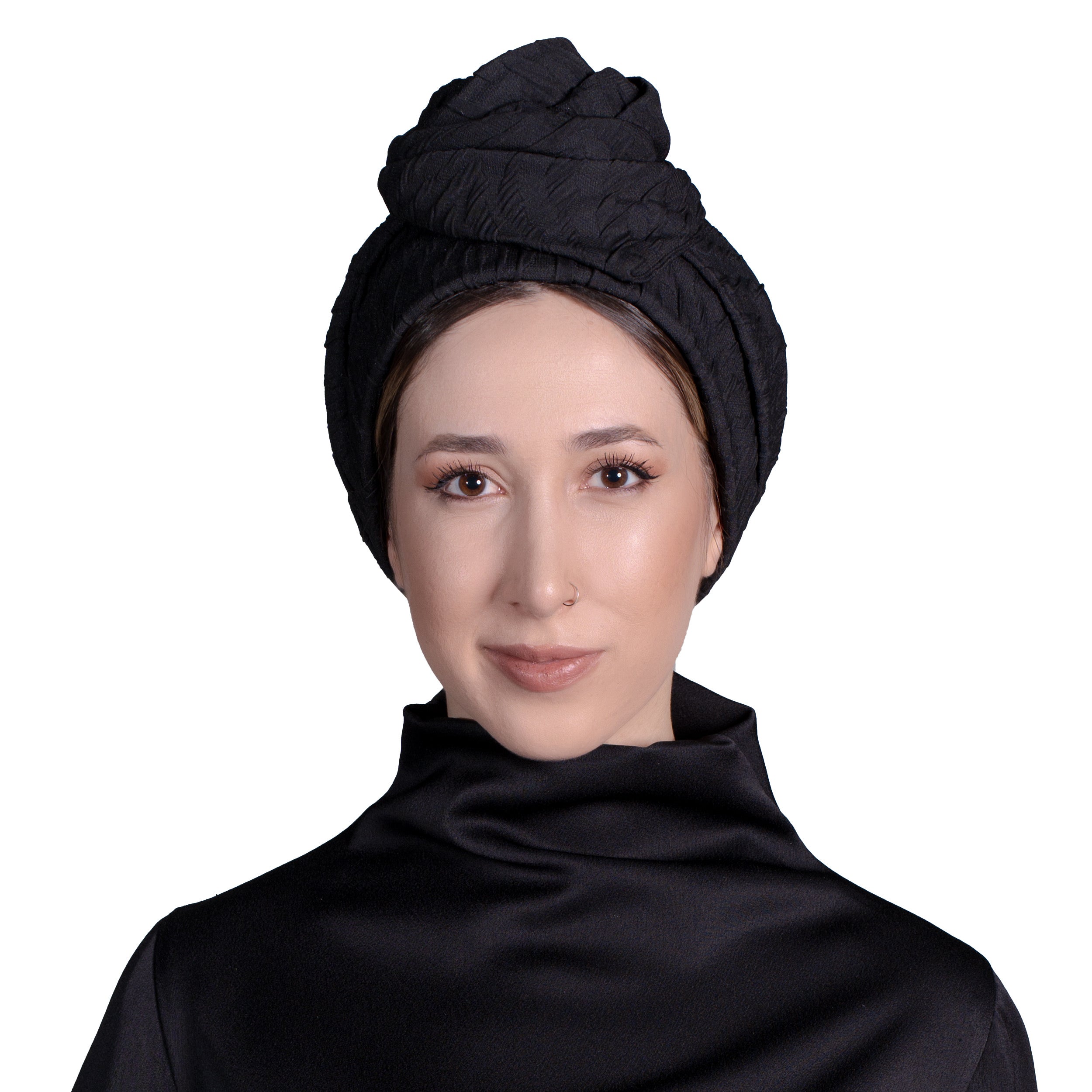 Esra Tokelli Koleksiyonu Kabartmalı Kumaş Siyah Renkli Bone