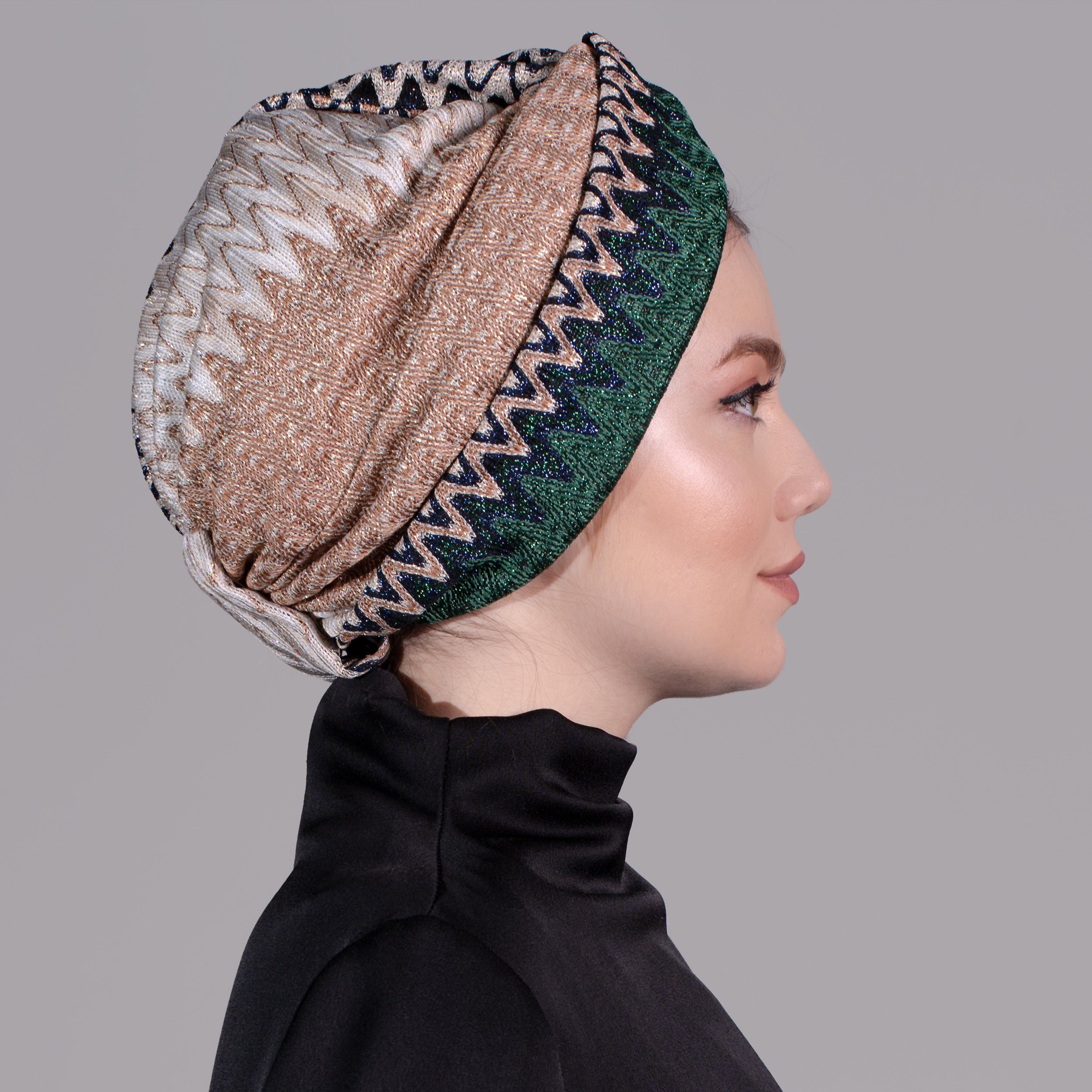 Twisted Zigzag Emerald Bone