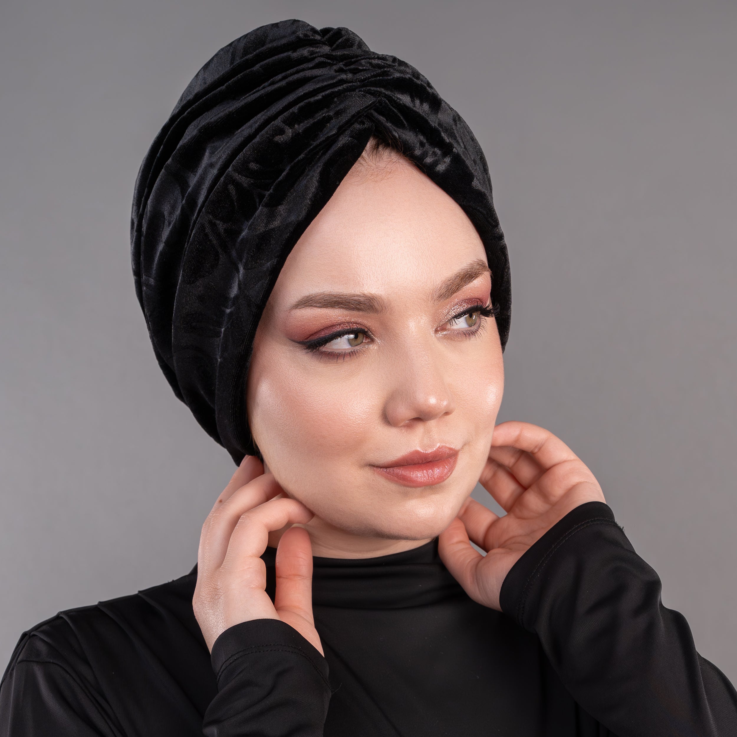 Büzgülü Çiçek Desenli Kadife Bone - Esnek Kadife Kumaş - Çift Taraflı - Bitter Çiçekli - BitterColors