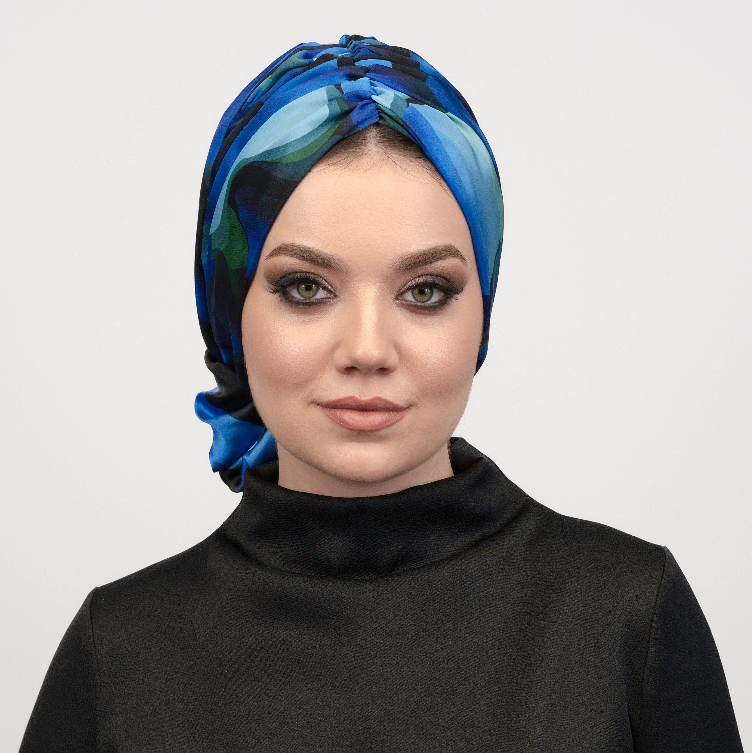 Abu Dabi İpek Saten Çiçekli