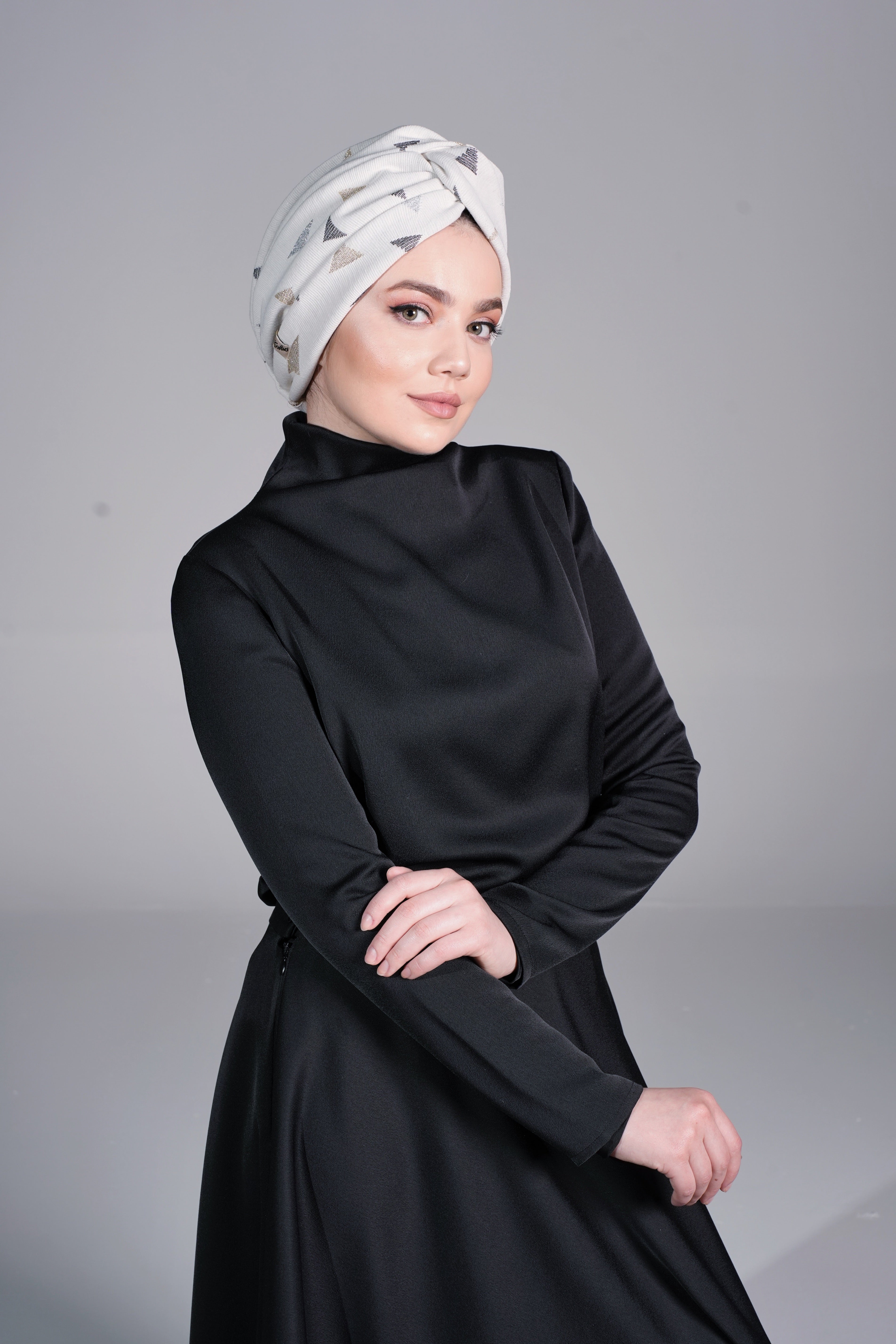 Pyramid Bone, Twisted Design Turban / Burgulu, Çift Taraflı, El Yapımı Şık Bone