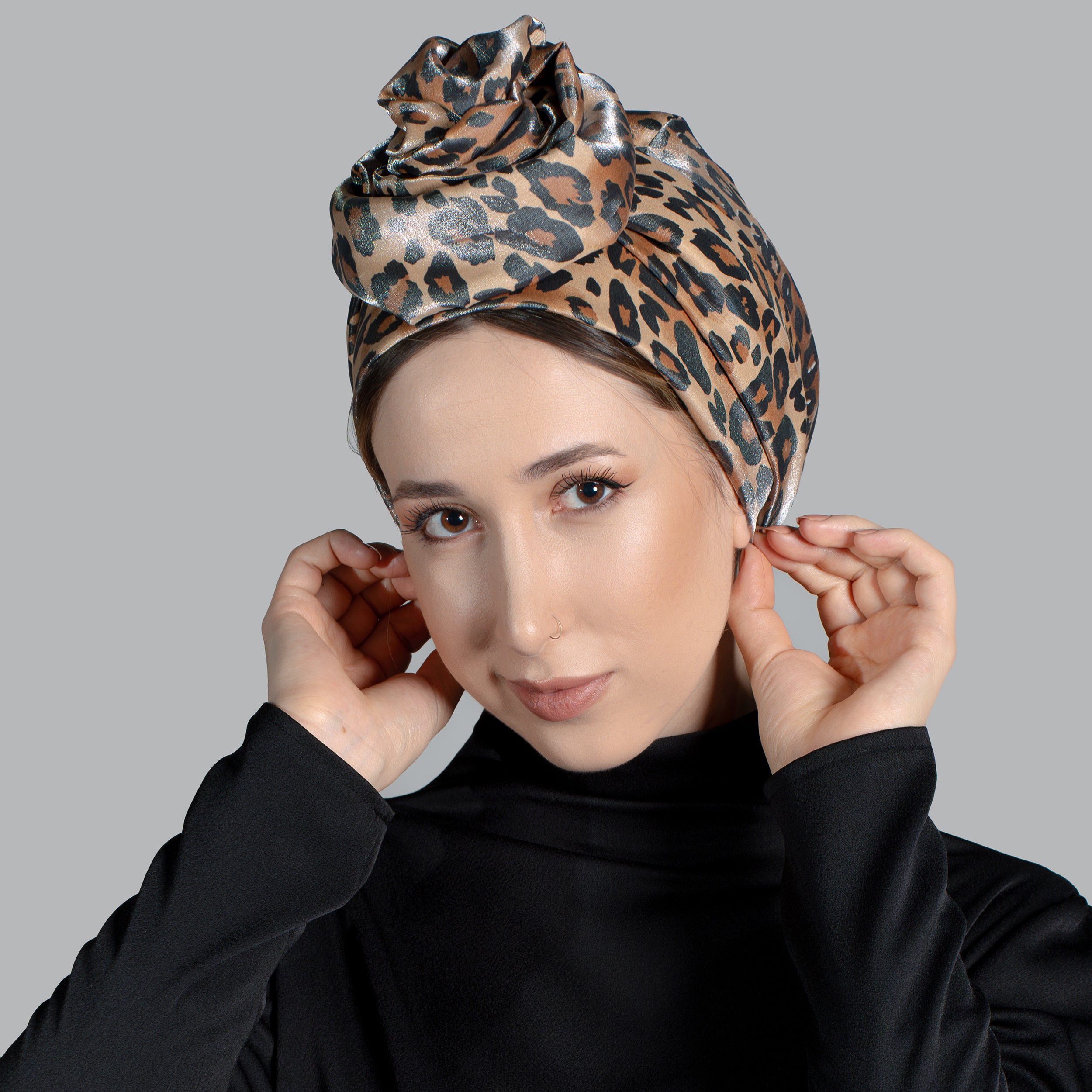 Esra Tokelli, Telli Leopar Bone
