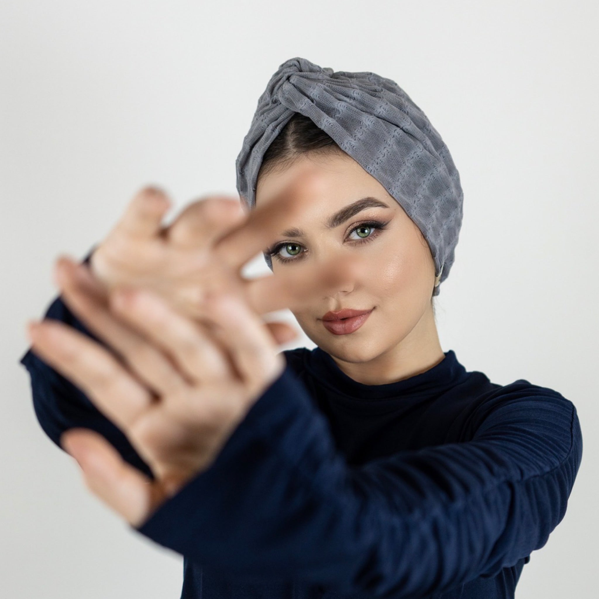 Twisted Betulle Grey Çift Kat Tül Esnek El Yapımı Şık Bone