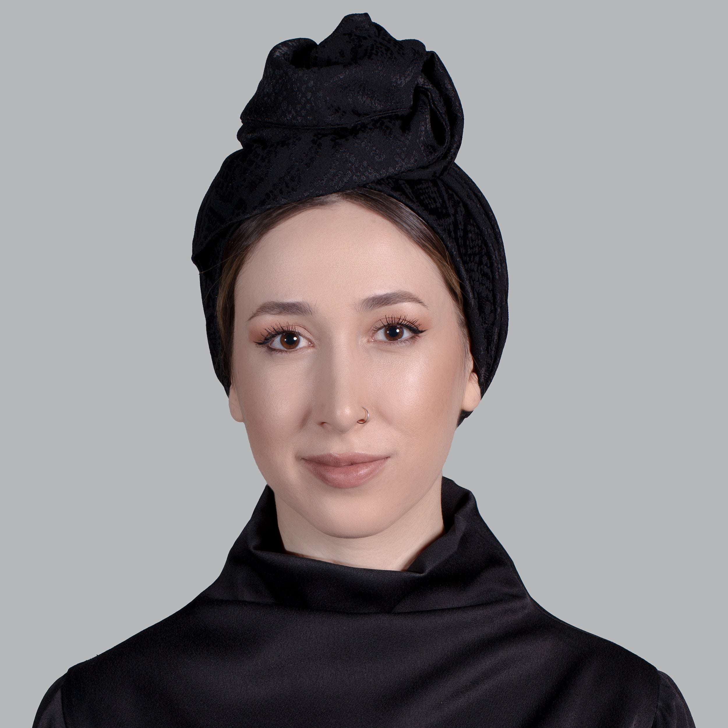 Esra Tokelli, Yılan Derisi Desenli Telli Bone