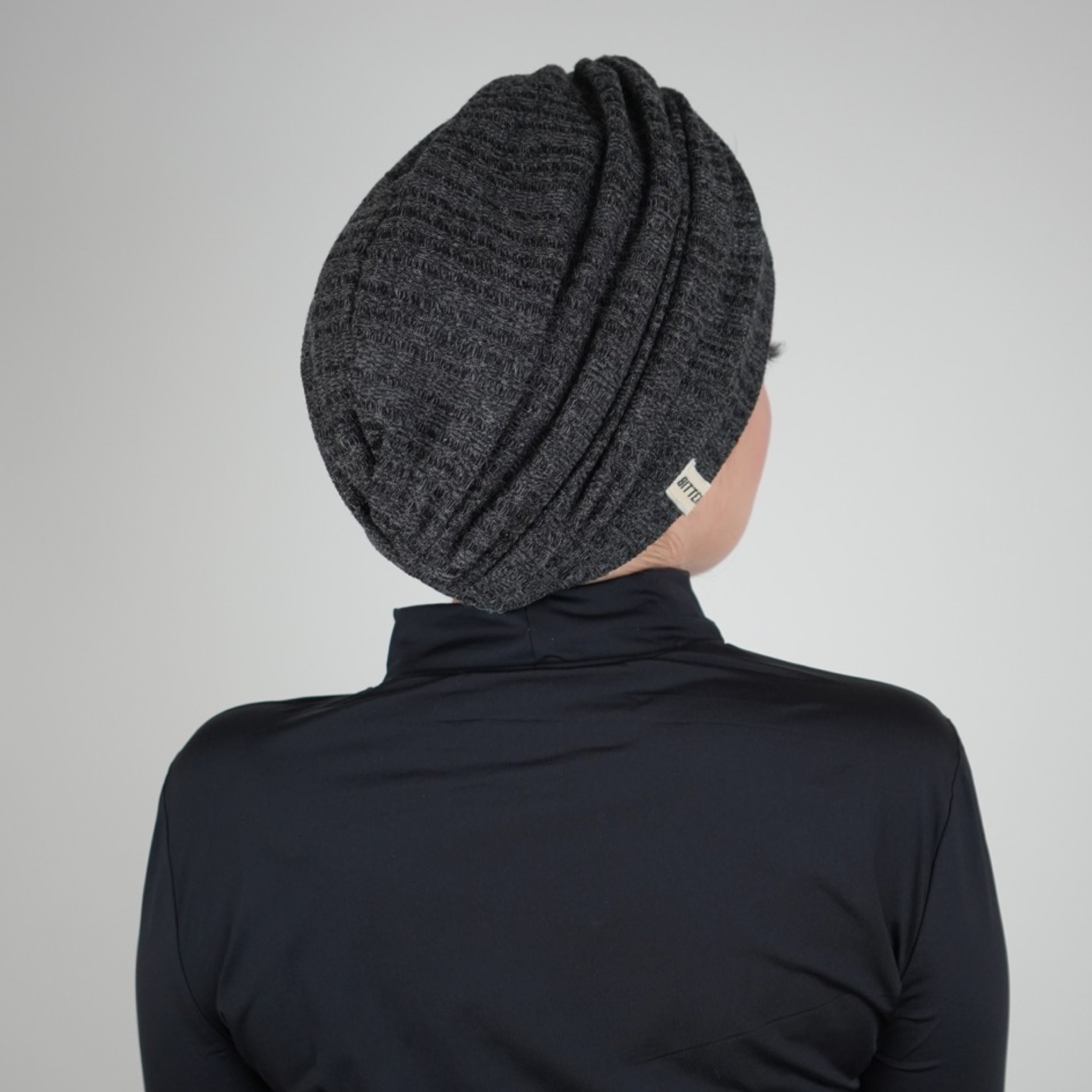 Knitty Anthracite X Bone
