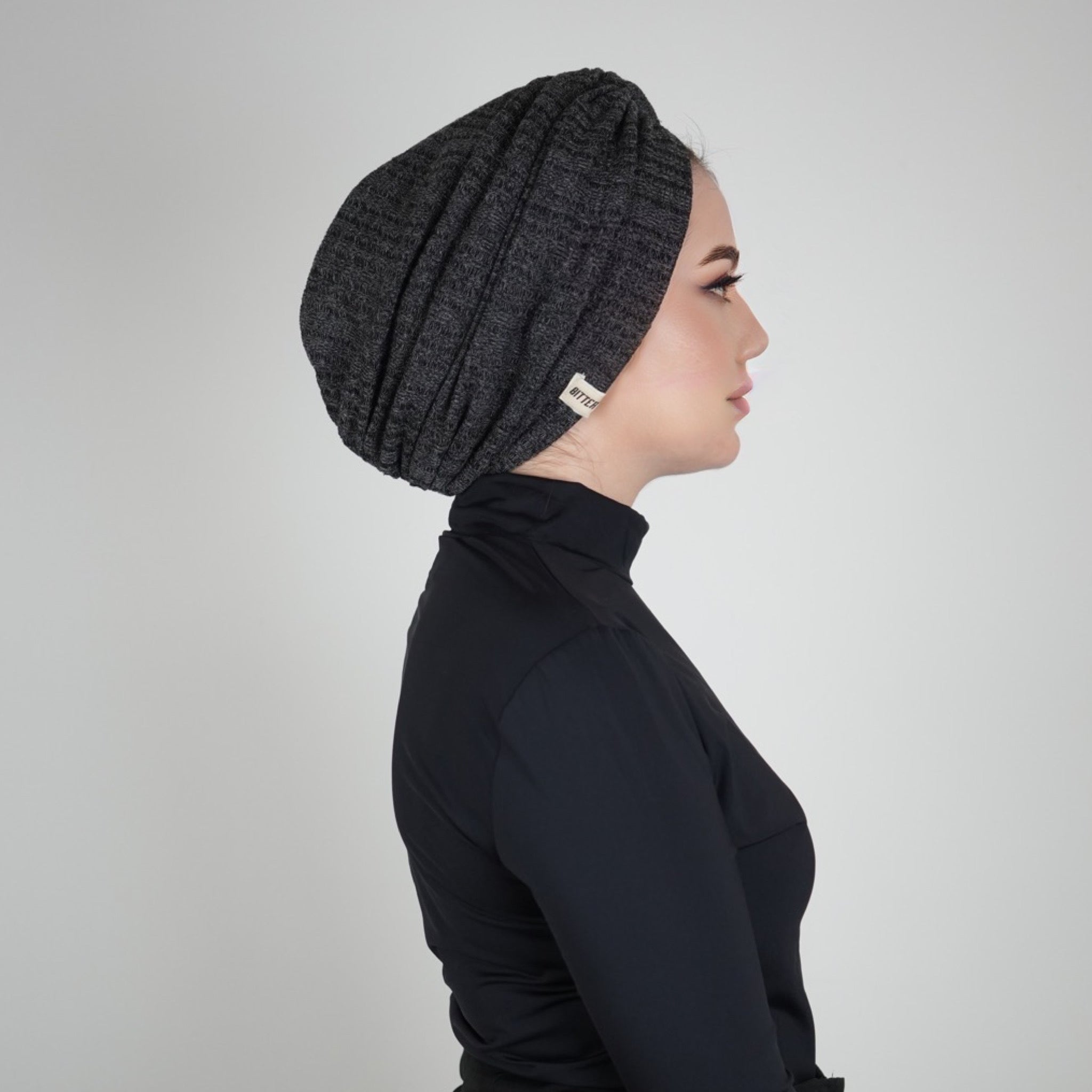Knitty Anthracite X Bone