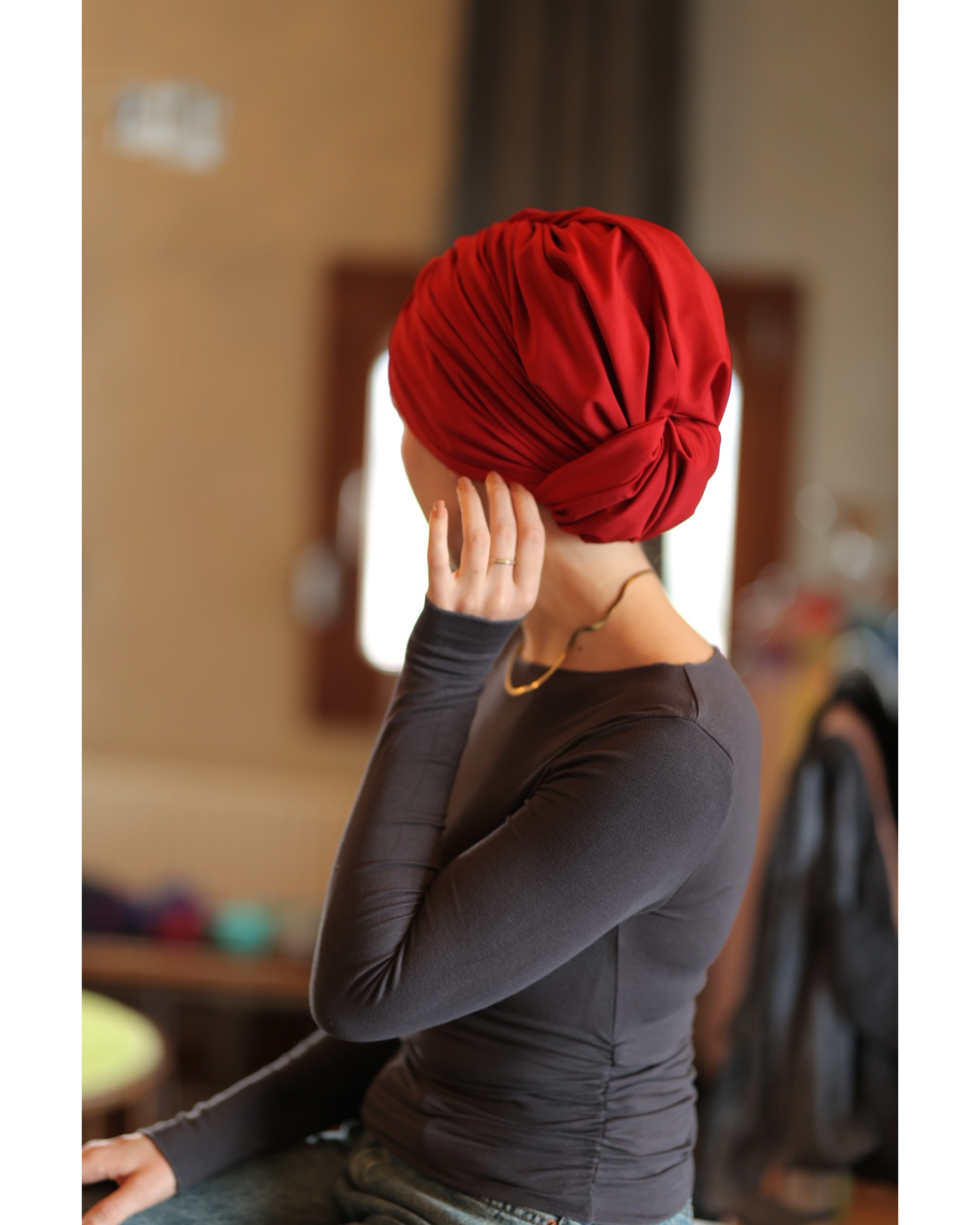 Esra Tokelli Büzgülü Bone