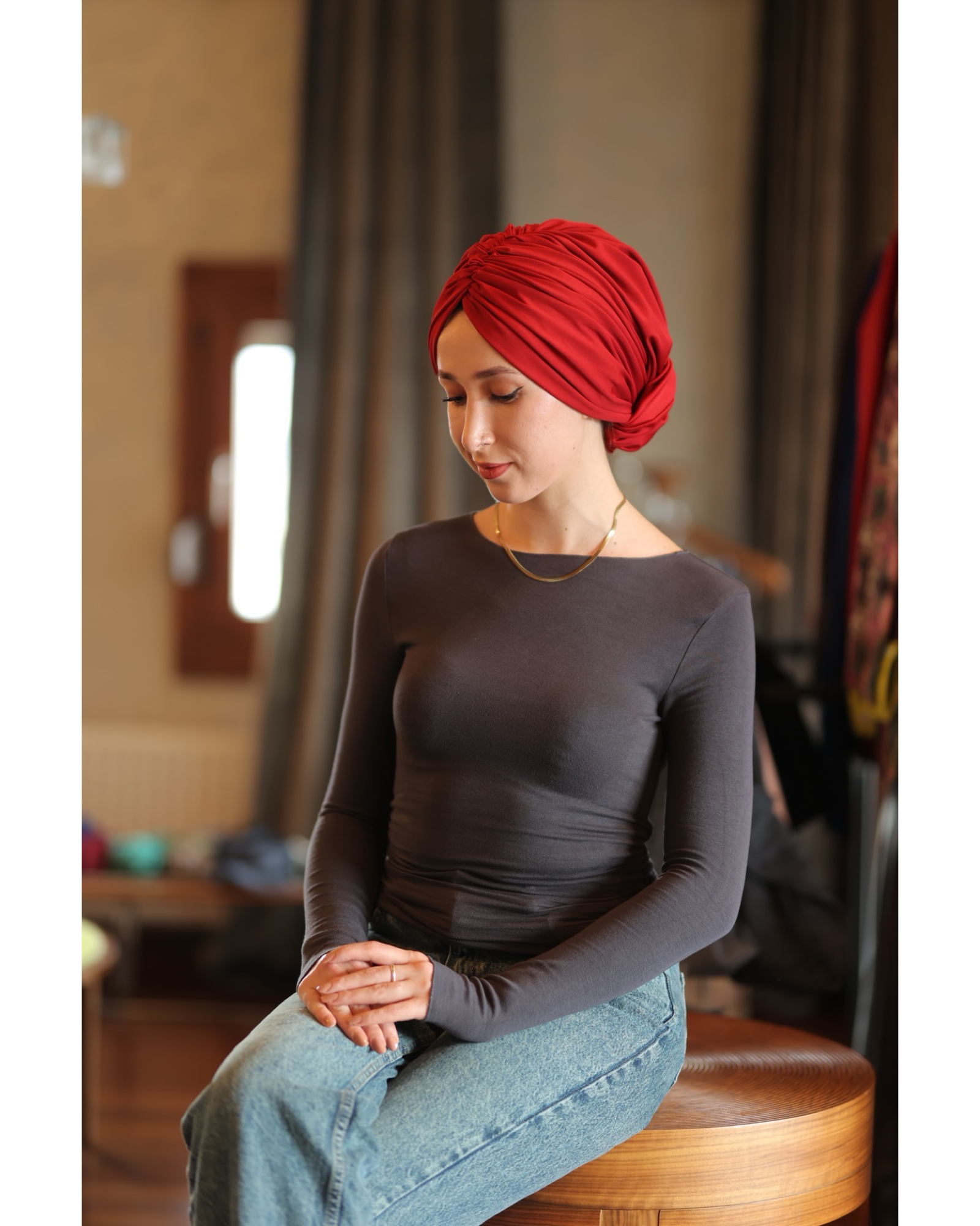 Esra Tokelli Büzgülü Bone