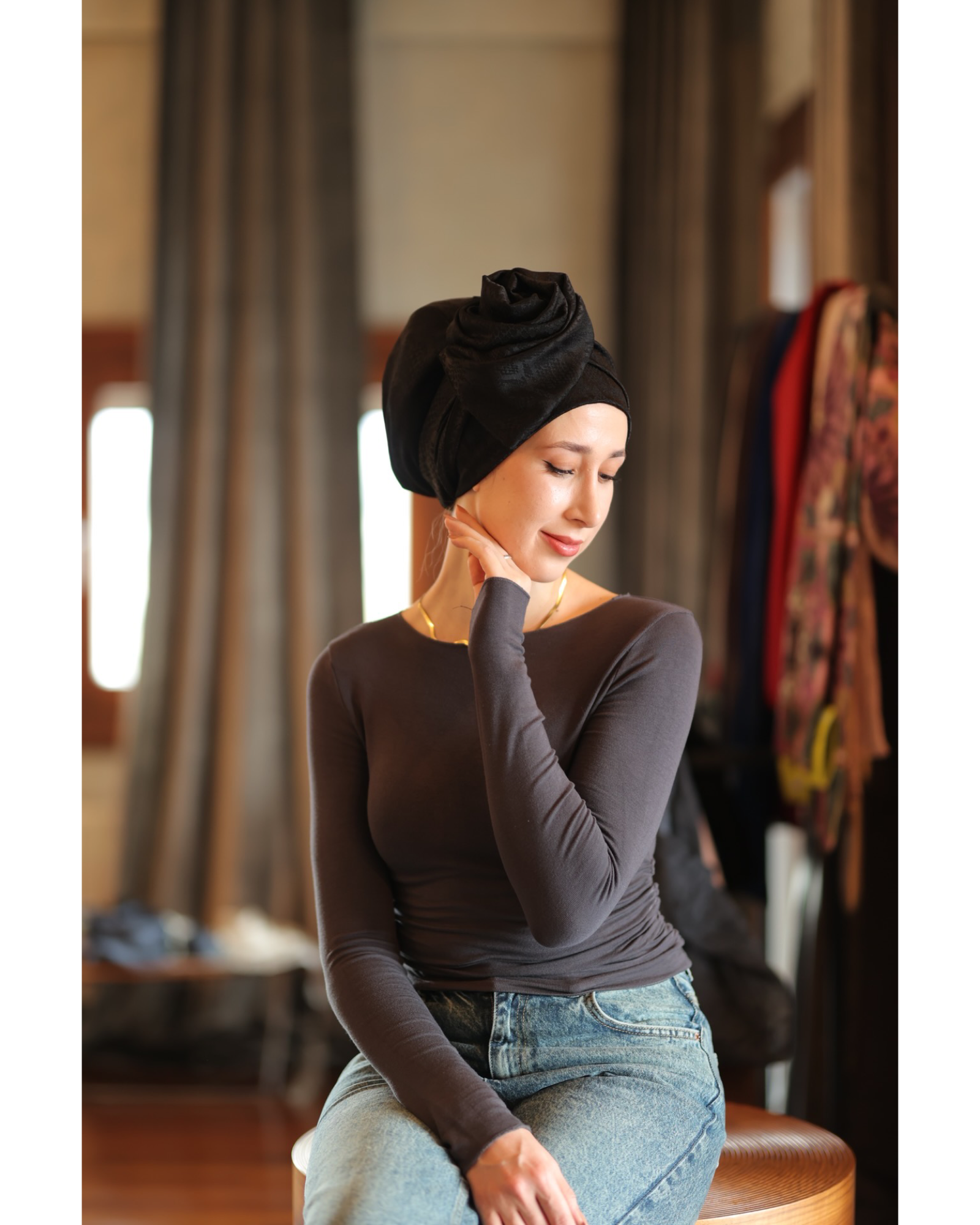 Esra Tokelli, Yılan Derisi Desenli Telli Bone