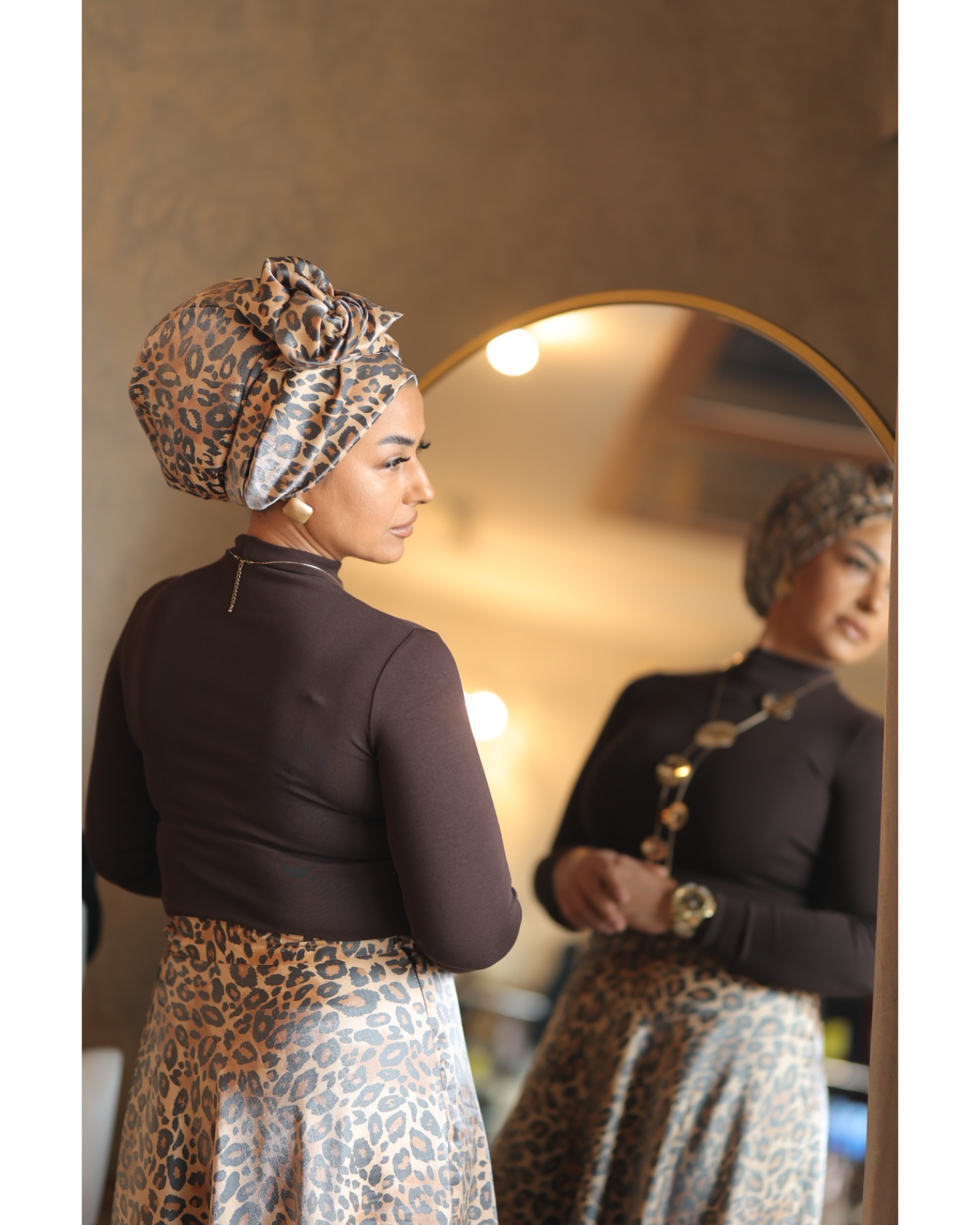 Esra Tokelli, Telli Leopar Bone
