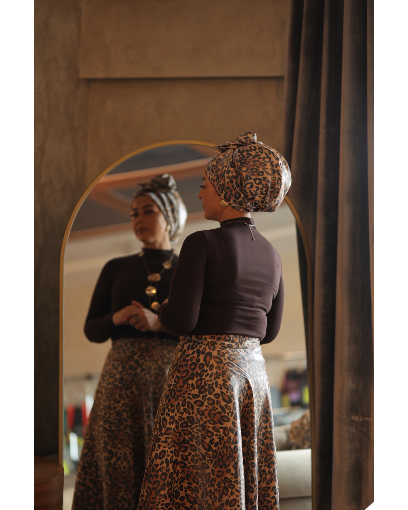Esra Tokelli, Telli Leopar Bone