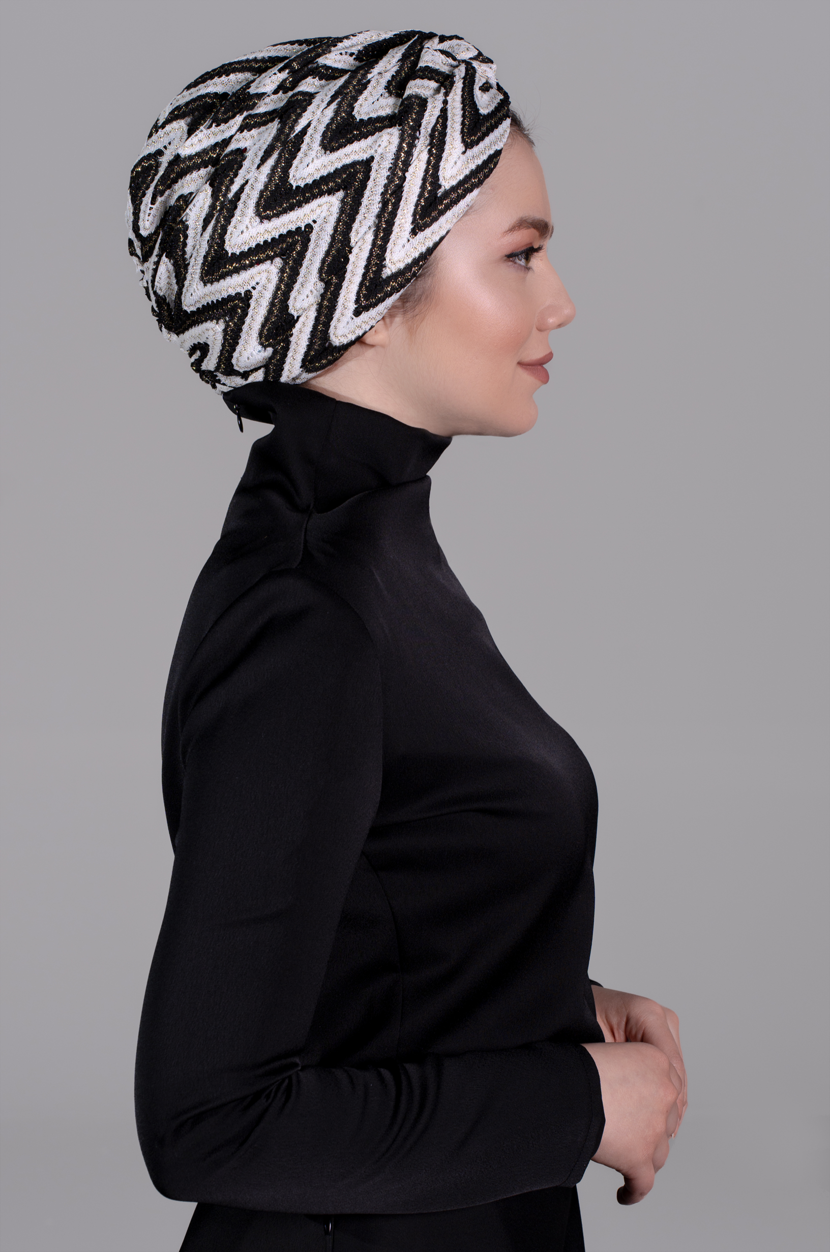 Black and White Zigzag X Bone