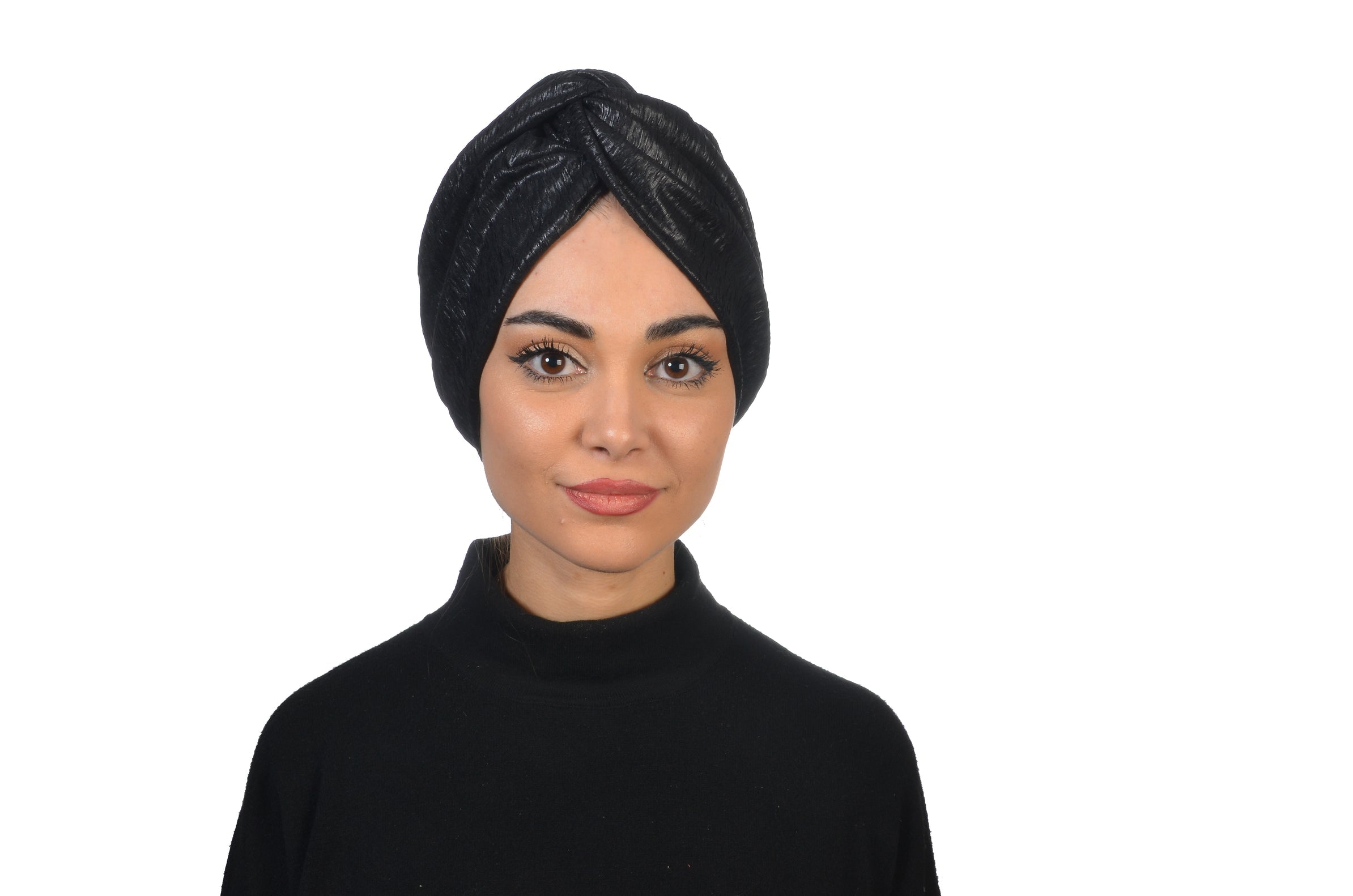 Twisted Crinkle Black Siyah Renkli Esnek Kumaşlı El Yapımı Bone