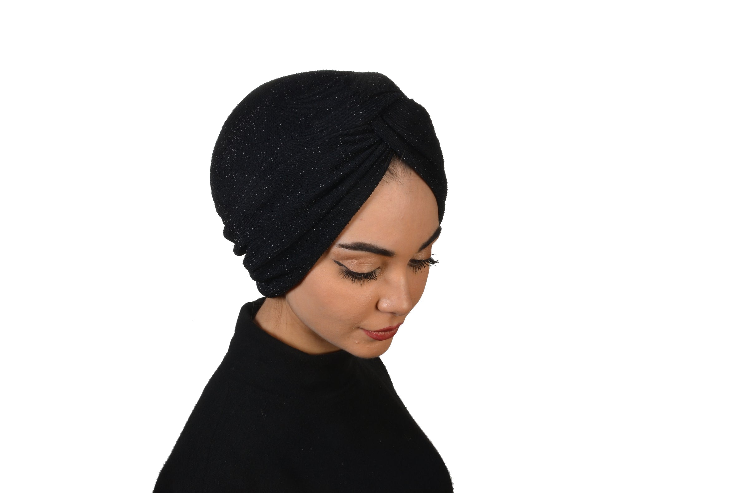 Twisted Sandy Shiny Black Parlak Siyah Jarse Kumaş El Yapımı Şık Bone