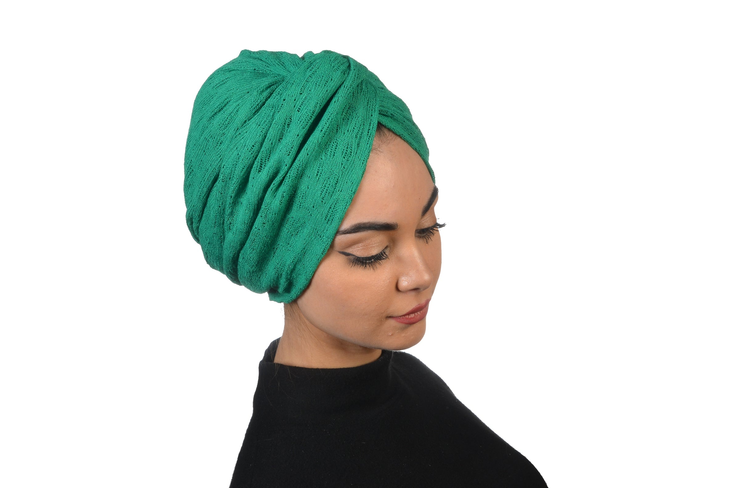 Twisted Knitty Green Yeşil Renk Esnek Örme Kumaş El Yapımı Şık Bone