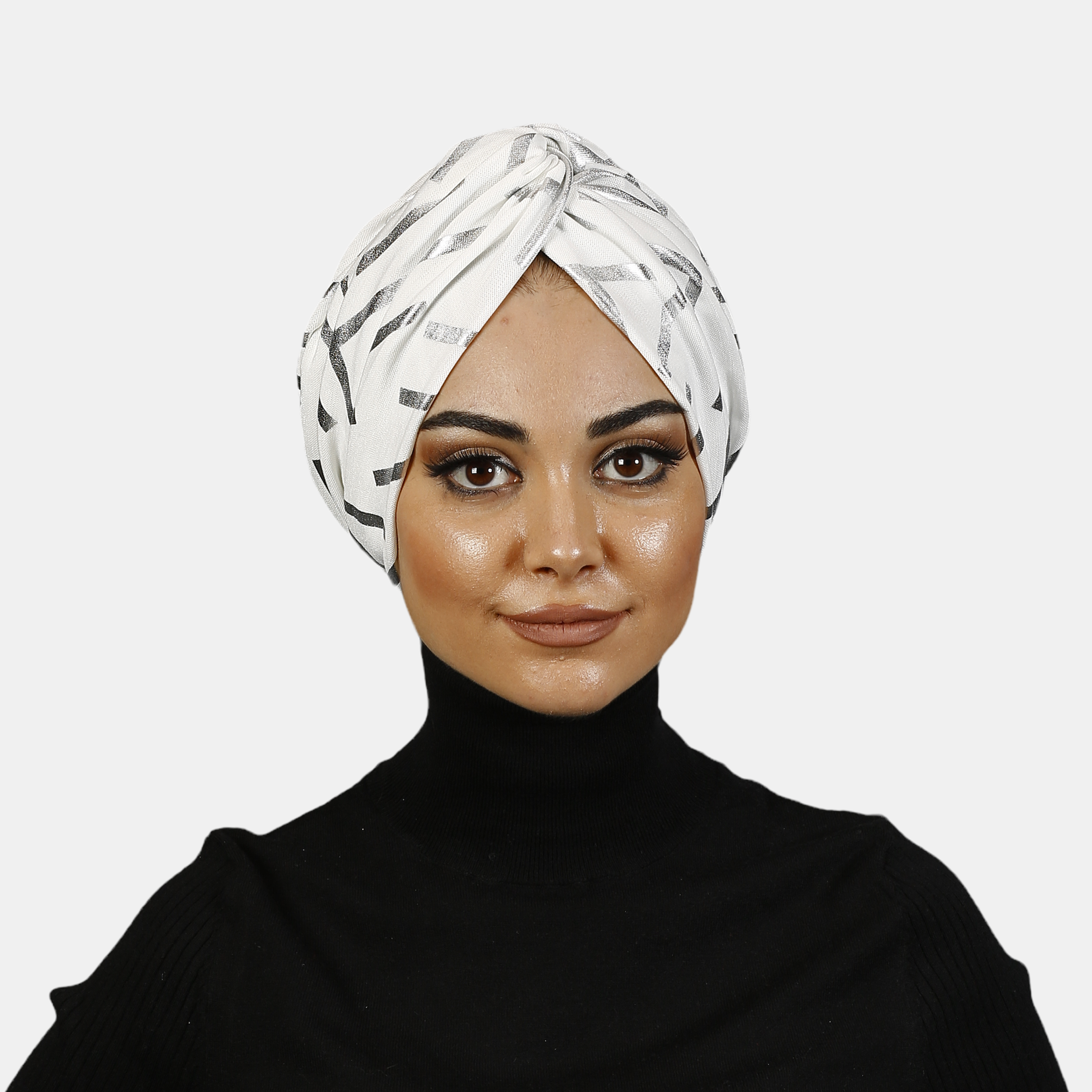 Twisted Scribble White Beyaz Renkli Gümüş Çizgili Esnek El Yapımı Şık Bone